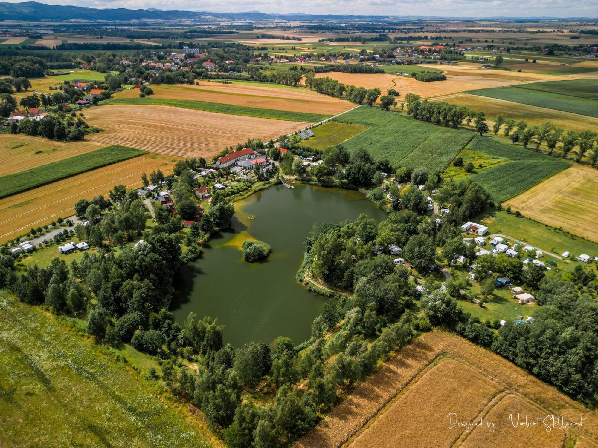 Forteca, Pokoje Goscinne Nad Stawem Dzierżoniów エクステリア 写真