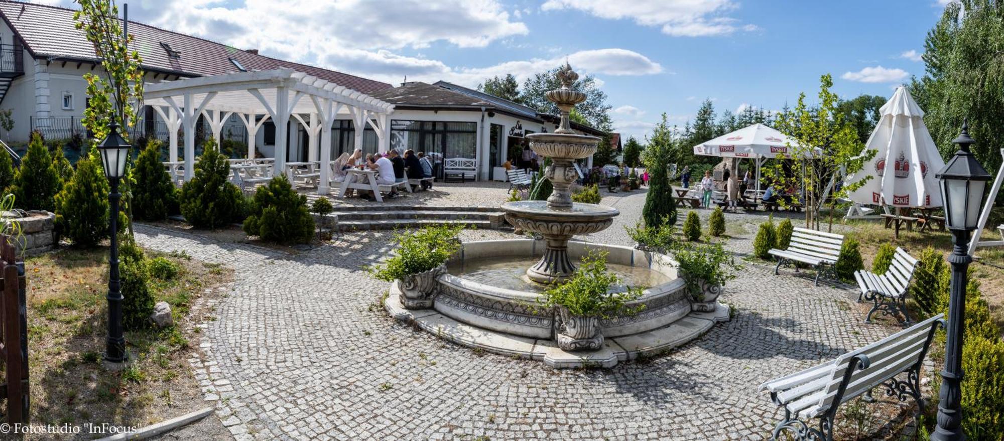 Forteca, Pokoje Goscinne Nad Stawem Dzierżoniów エクステリア 写真